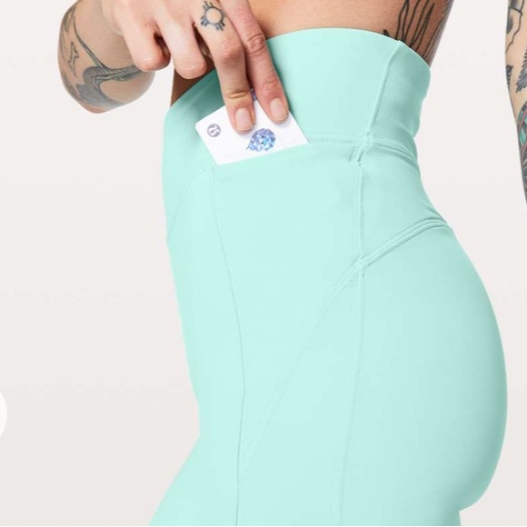 Lululemon On Pace Shorts - Picture 11 of 12